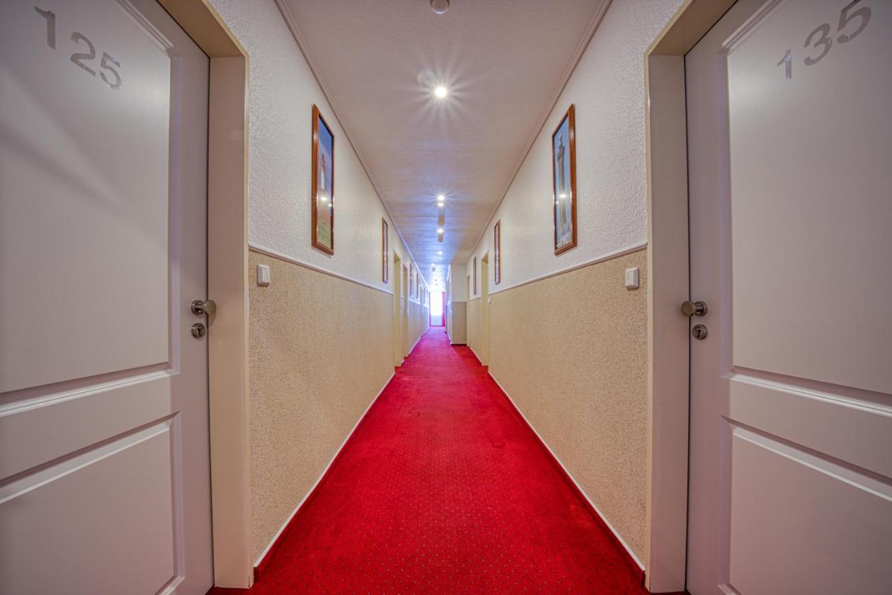 Ff&e Engeln Hotel 3*